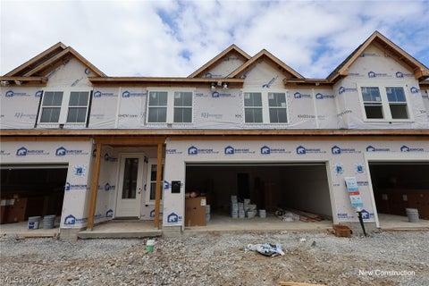 Townhouse For Sale - 5090 Shepherds Glen Gln<br/> Willoughby, OH 44094