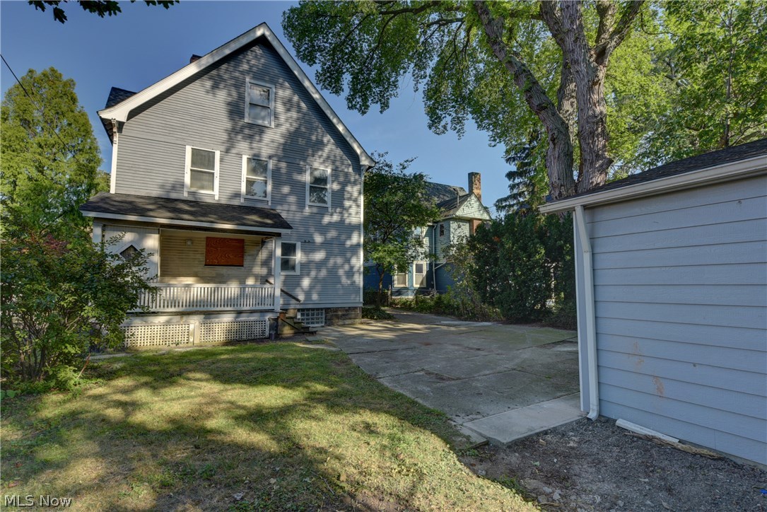 Henry Lowers - Residential