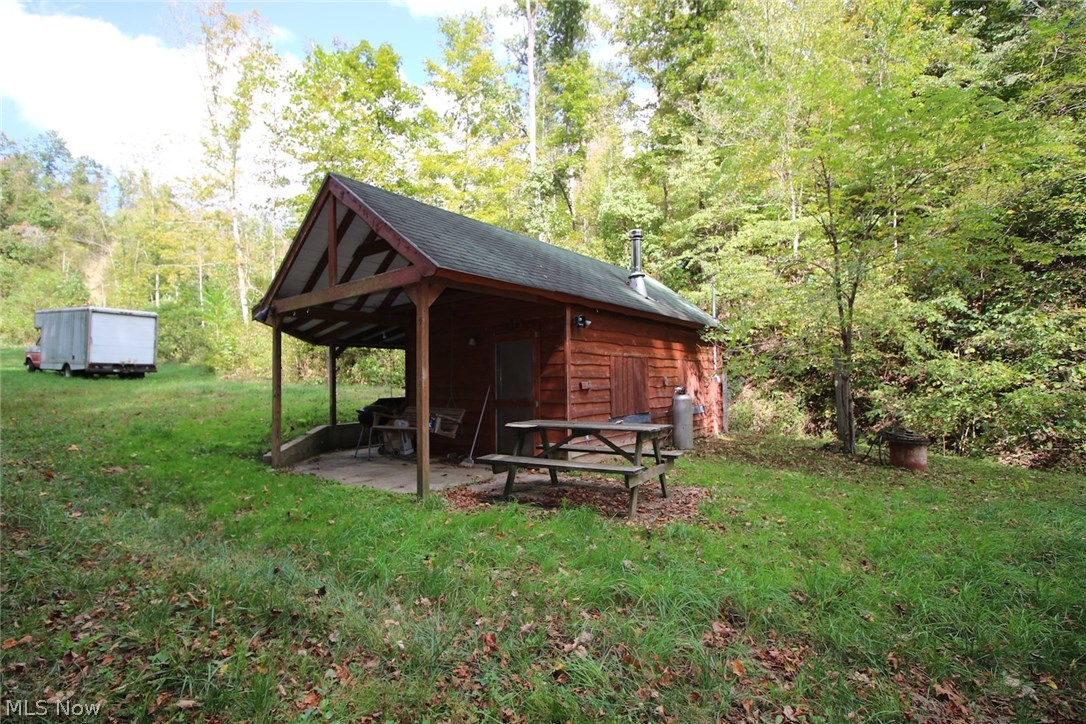 94 acres of land for sale in Vinton County Ohio. Located West of McArthur here is a great opportunity to purchase a nice weekend retreat that is loaded with big deer. Hunters cabin with electric and hand dug well. Annual property taxes are approximately $700.84 a year. Any mineral interest owned by seller will transfer.