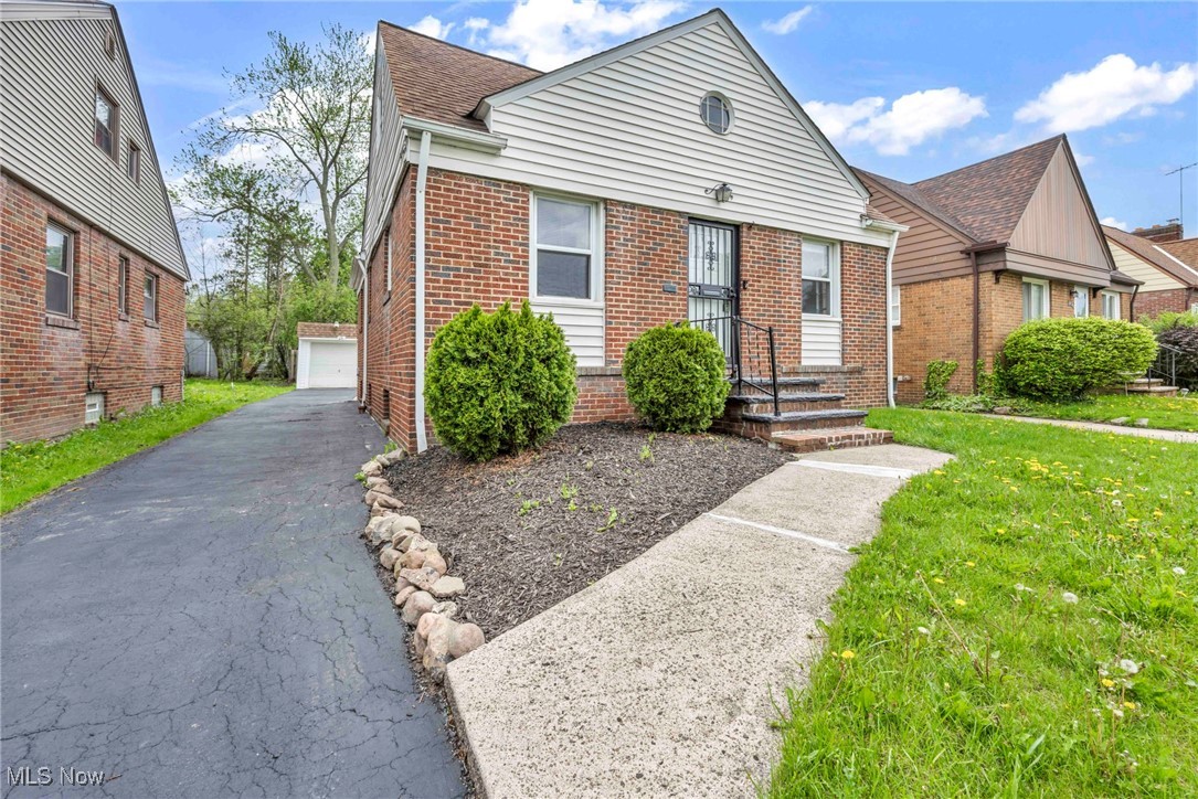 Updated throughout to be your new home. Crisp ‘n clean kitchen with quartz counters, stainless appliances, white shaker cabinets, LED lights, luxury vinyl flooring and vinyl windows. updated bathroom and partially finished basement, new driveway, and one car garage.