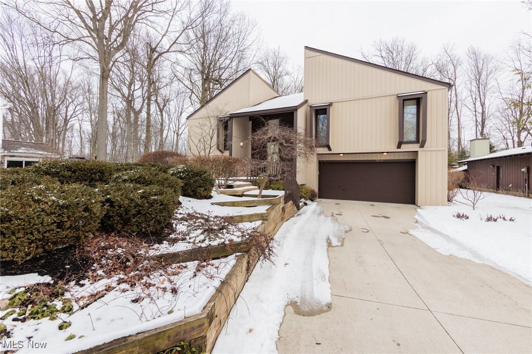 6949 Traymore Court, Mentor, Ohio image 6