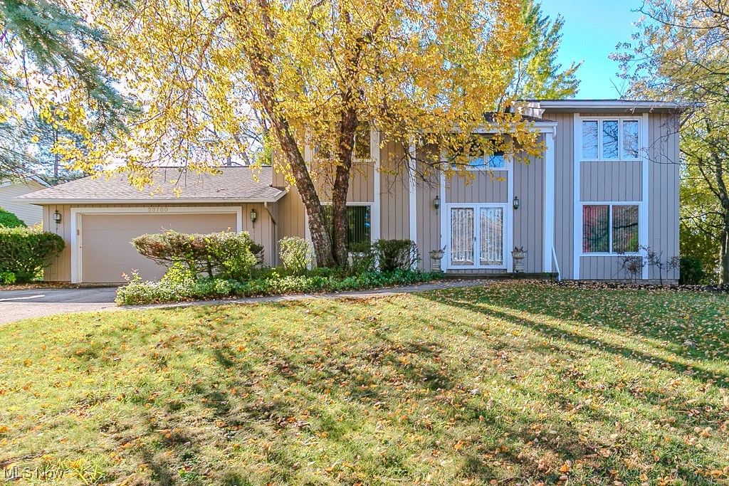 Photo of 23780 Halburton Road, Beachwood, OH 44122 (MLS # 5174932)