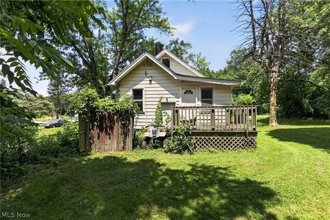 Tiny photo for 211 Broadview Avenue, Girard, OH 44420 (MLS # 5227151)