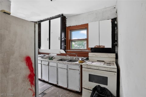 Tiny photo for 211 Broadview Avenue, Girard, OH 44420 (MLS # 5227151)