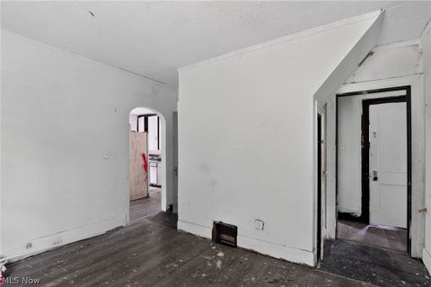 Tiny photo for 211 Broadview Avenue, Girard, OH 44420 (MLS # 5227151)