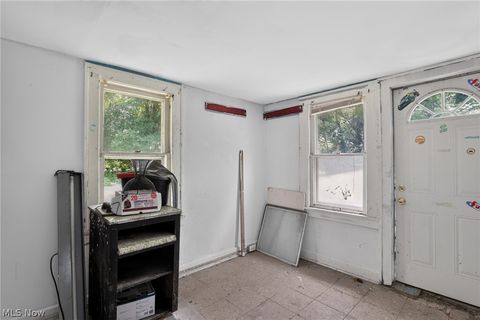 Tiny photo for 211 Broadview Avenue, Girard, OH 44420 (MLS # 5227151)