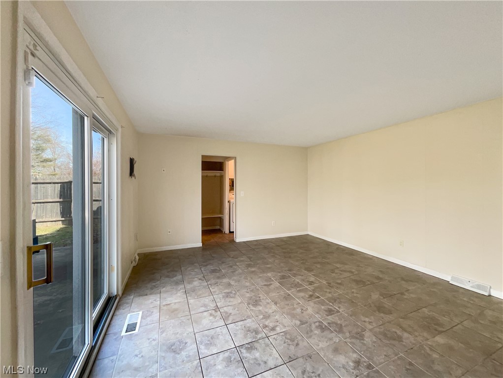 Flair Corp Westview 09 - Residential