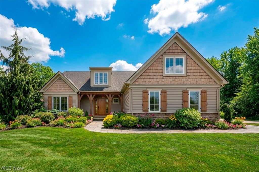 Photo of 11295 Sutton Place, Chardon, OH 44024 (MLS # 5192296)