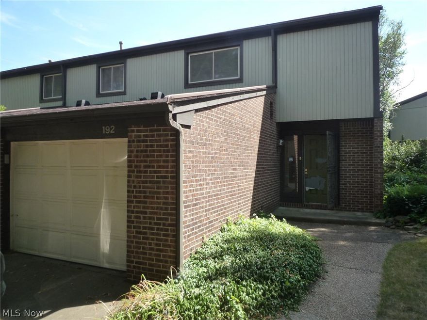 3 BR, 1.5 Bath Townhouse in Downtown Akron!  Walk to work, restaurants and bars!  Attached Garage.  Sliding doors lead to large deck overlooking large common green space.  Full basement.  Kitchen w/ eating area.  Great Value!  This is a Fannie Mae HomePath Property.