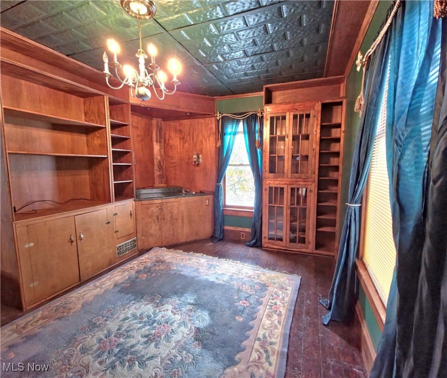 Euclid Avenue - Residential