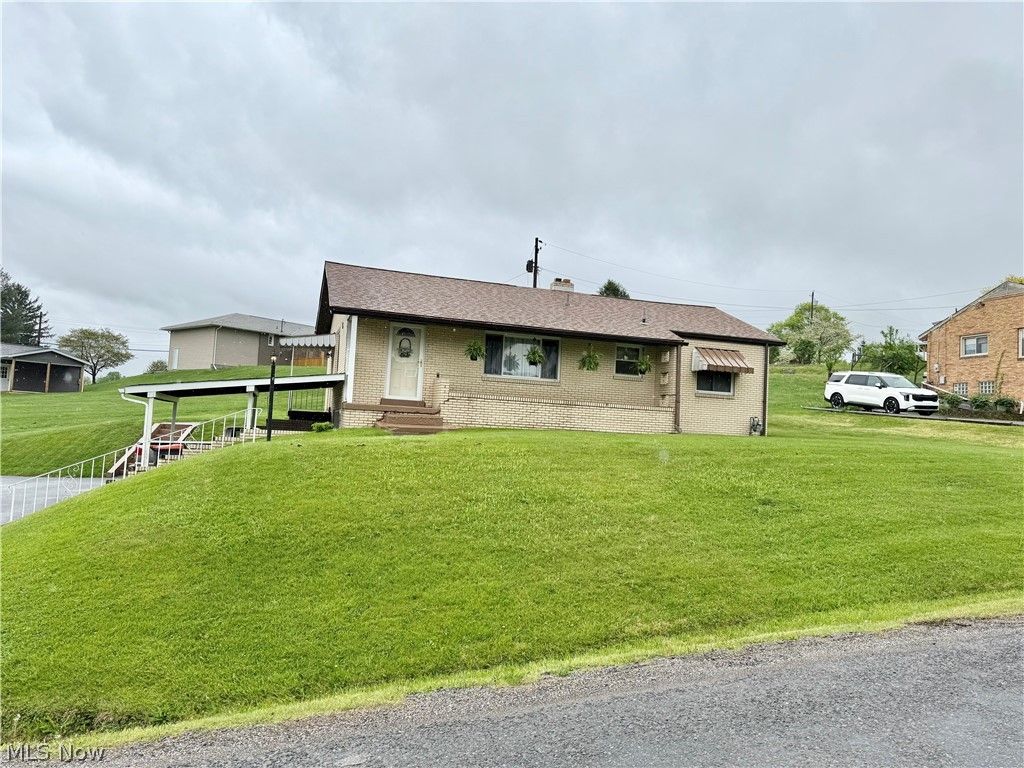 Photo of 582 Pond ST, East Liverpool, OH 43920 (MLS # 5205903)