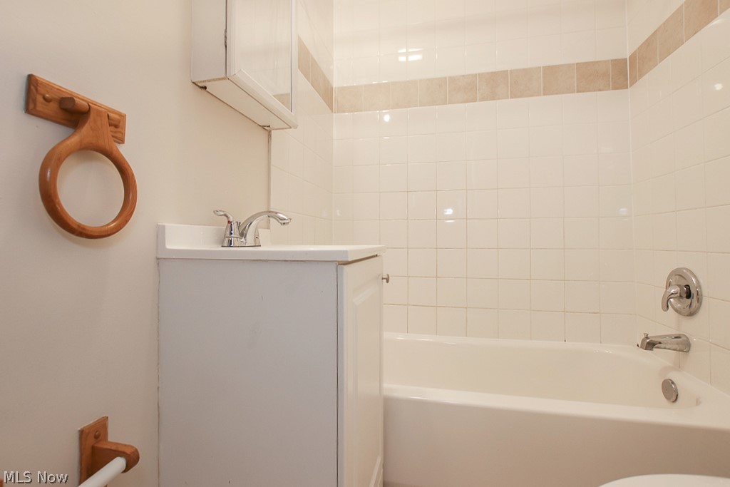 Gollers - Residential Lease