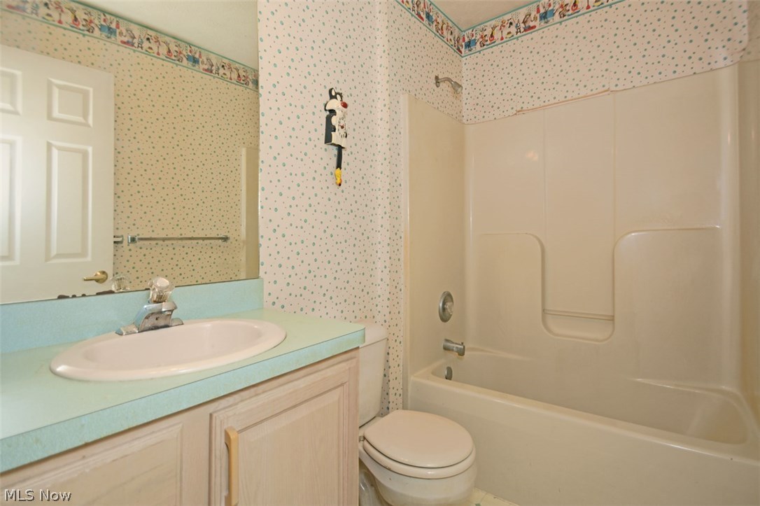 Cinnamon Woods Condo - Residential