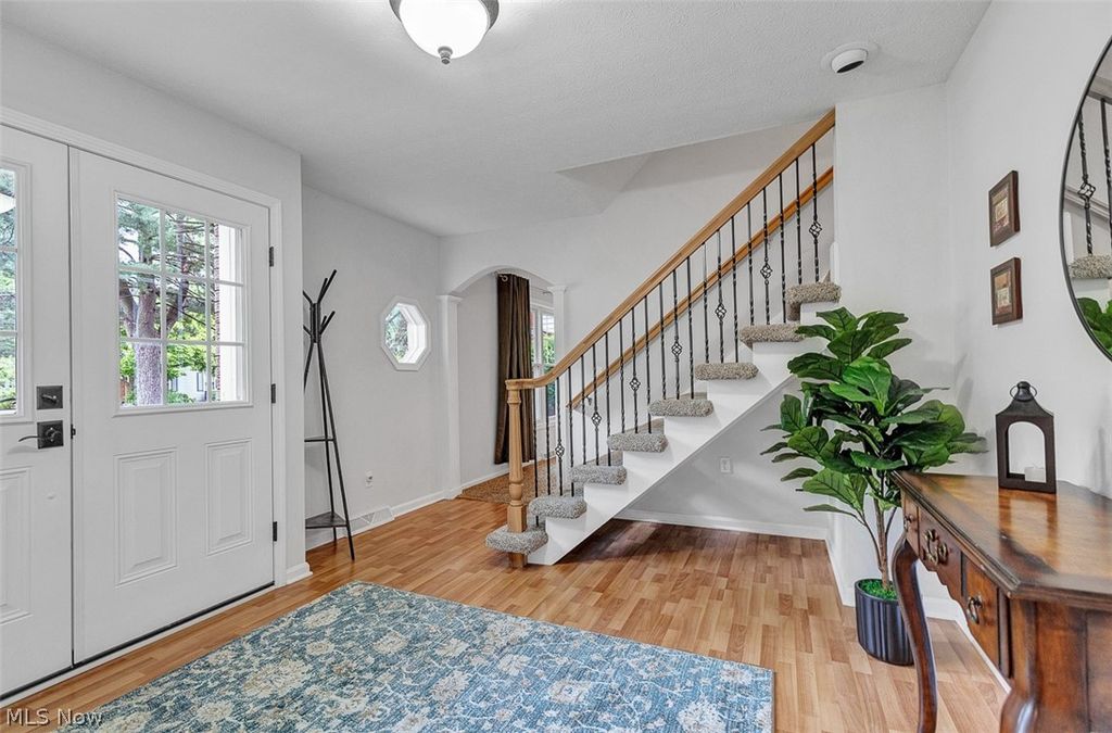 Photo of 30475 Timber Lane, Bay Village, OH 44140 (MLS # 5209307)