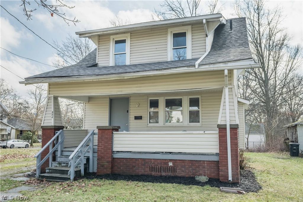 Photo of 884 Lovers Lane, Akron, OH 44306 (MLS # 5191713)