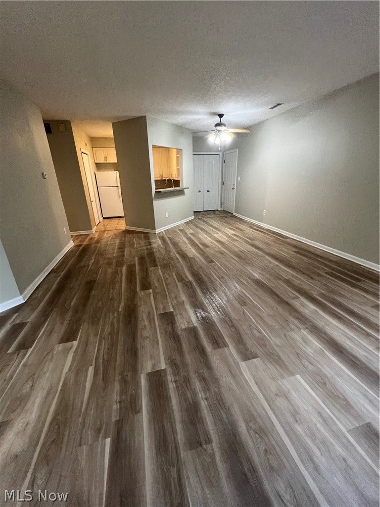 320 Village Pointe Drive 1