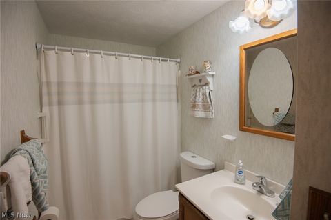 Tiny photo for 719 Oregon Avenue, McDonald, OH 44437 (MLS # 5203145)