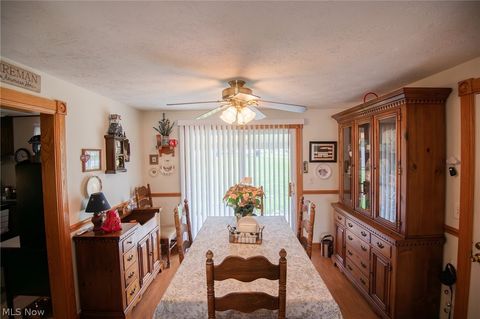 Tiny photo for 719 Oregon Avenue, McDonald, OH 44437 (MLS # 5203145)