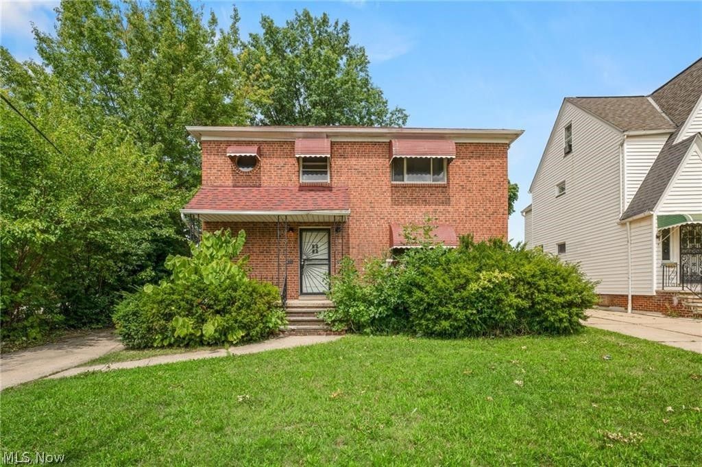 Photo of 14625 Milverton Road, Cleveland, OH 44120 (MLS # 5191097)