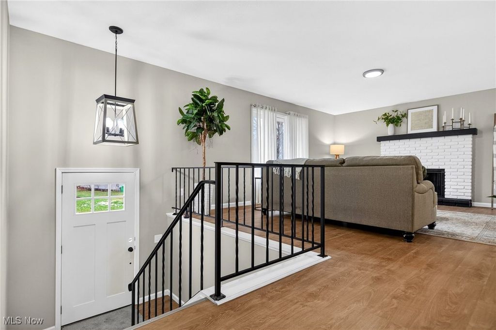 Photo of 9924 Pebble Beach Cove, Aurora, OH 44202 (MLS # 5181778)