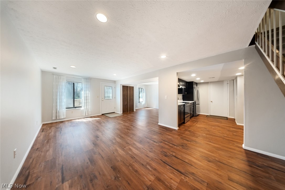 Tollis Parkway - Residential