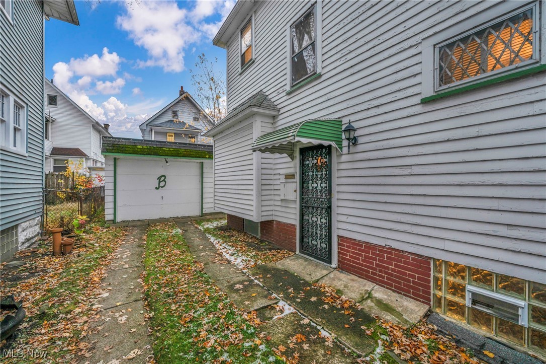 Cleveland, Ohio 44108, United States, 3 Bedrooms Bedrooms, ,1 BathroomBathrooms,Residential,Active,243645