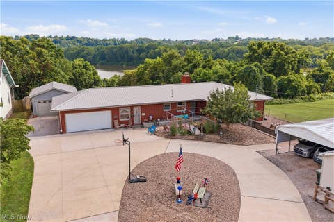 Homes For Sale - 1715-1717 Washington Blvd Blvd<br/> Washington County, Belpre, OH 45714