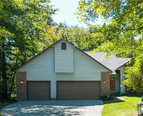 Homes For Sale - 3126 Cliffside Drive<br/> Akron, OH 44321