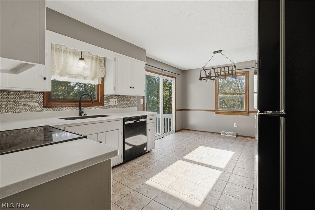 4050 Kings Court