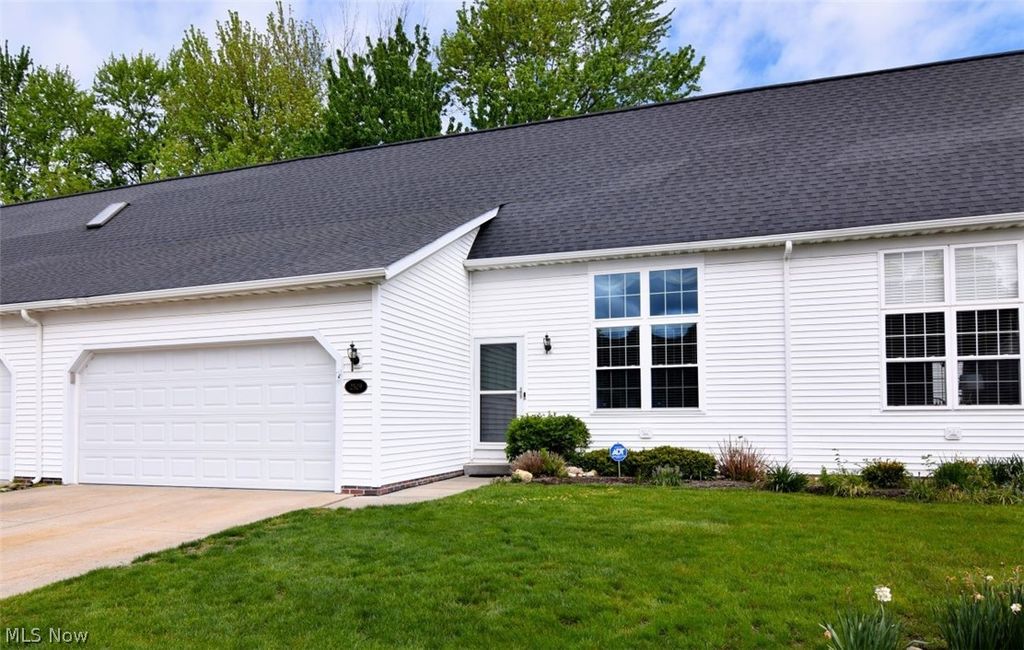 Photo of 2529 Clearwater Lane #22, Painesville Township, OH 44077 (MLS # 5205395)