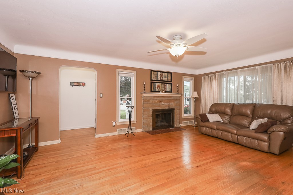 Suburban Dev Cos Crofton Over - Residential