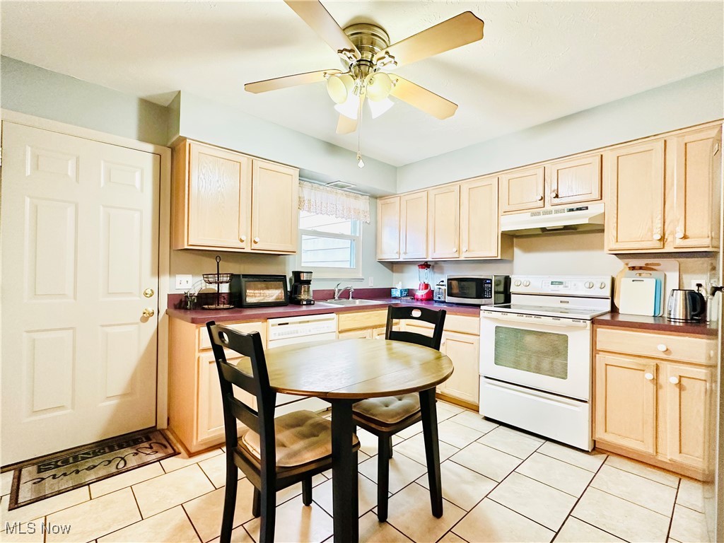 Deepwood Condo - Residential