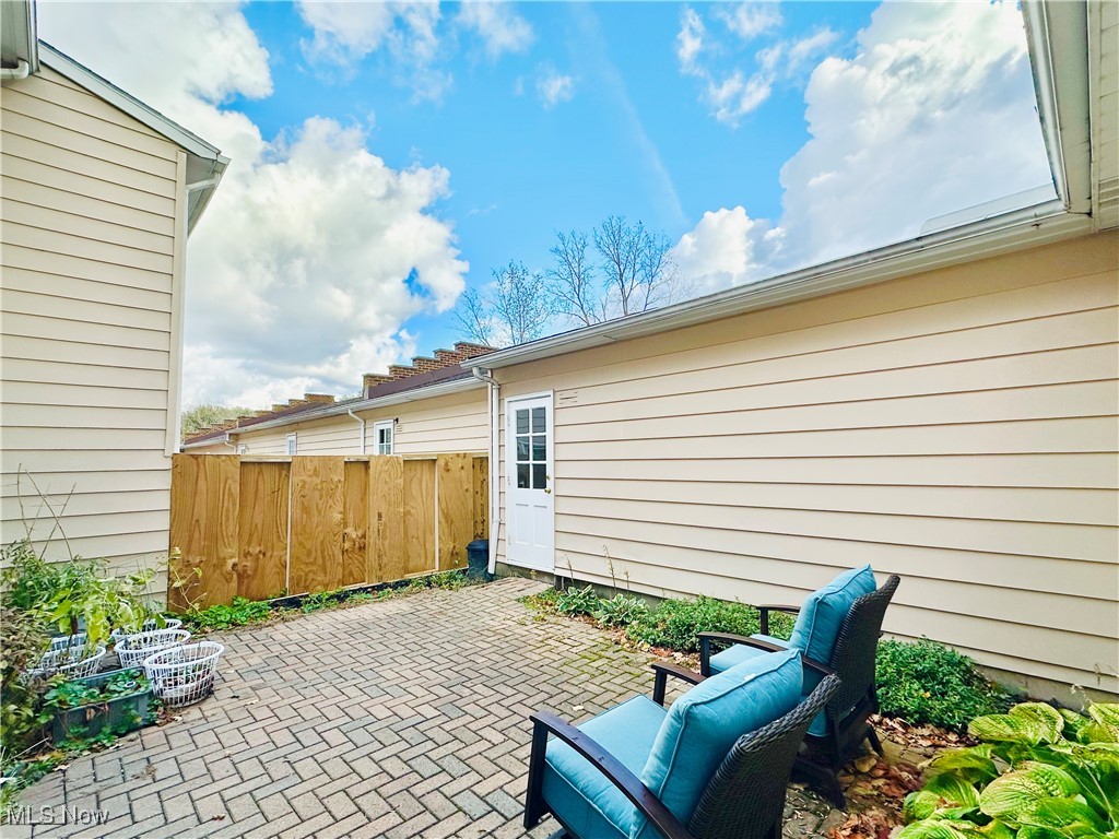 Deepwood Condo - Residential