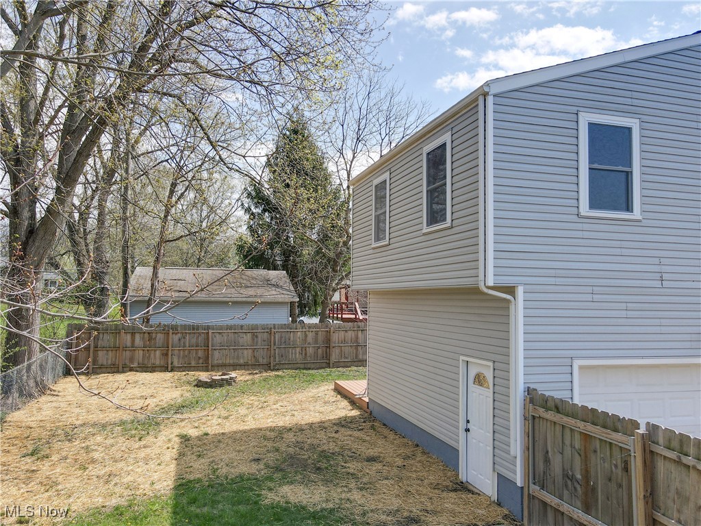 1363 Winhurst Drive, Akron, Ohio image 42