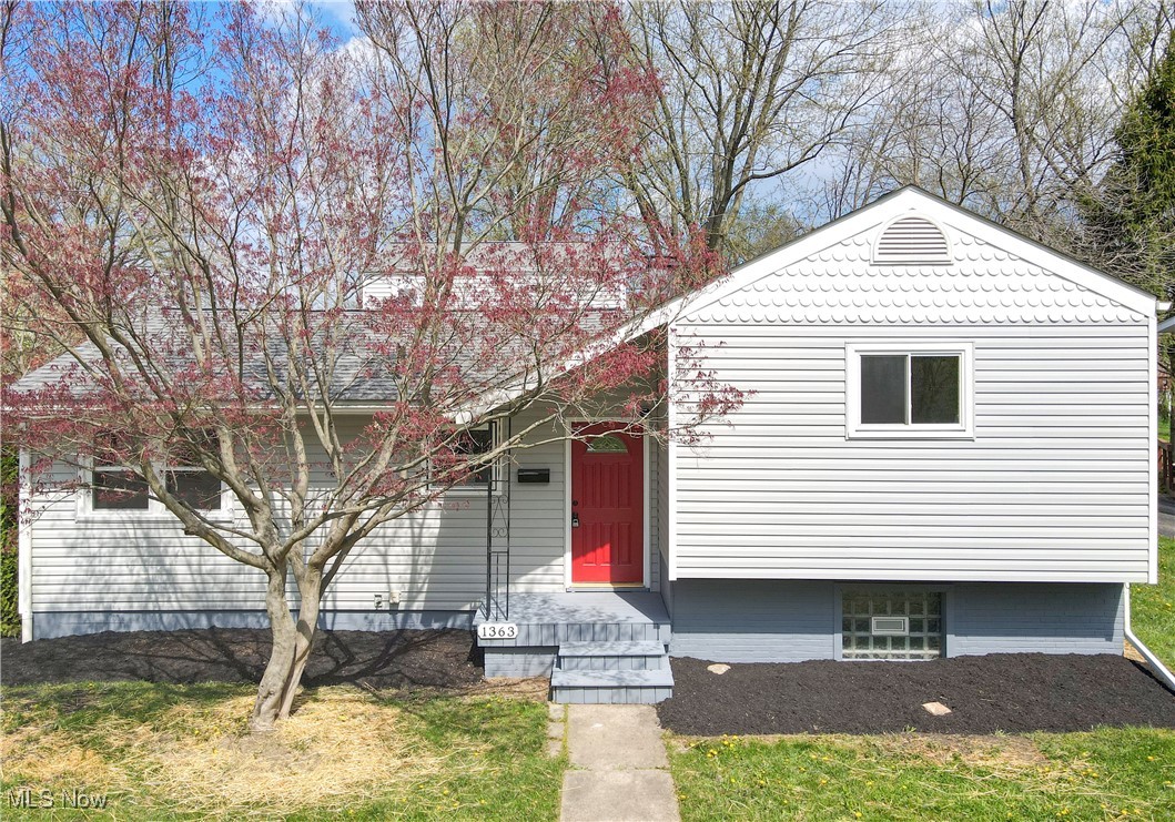 1363 Winhurst Drive, Akron, Ohio image 47