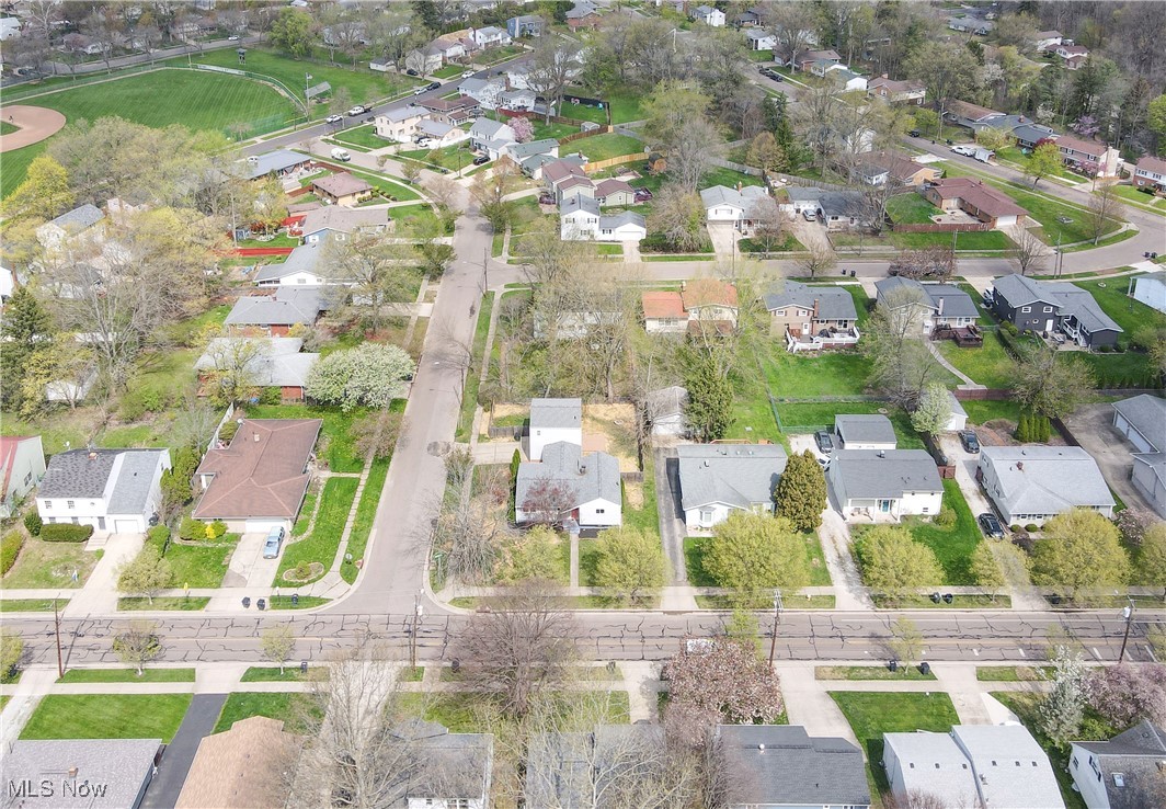 1363 Winhurst Drive, Akron, Ohio image 46