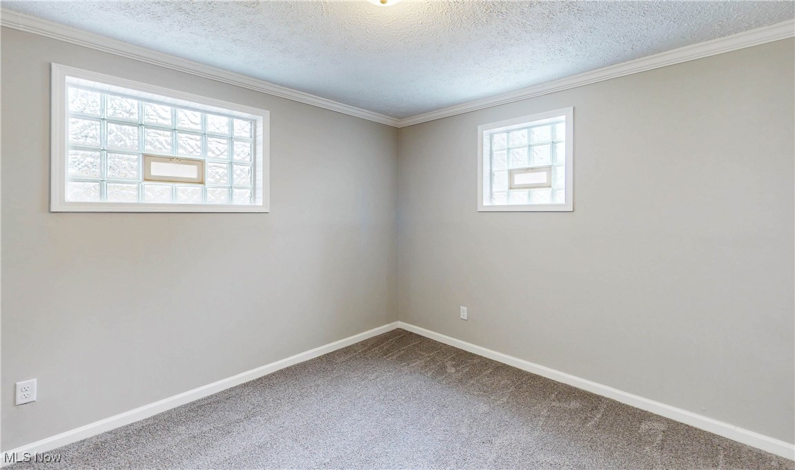 1363 Winhurst Drive, Akron, Ohio image 36