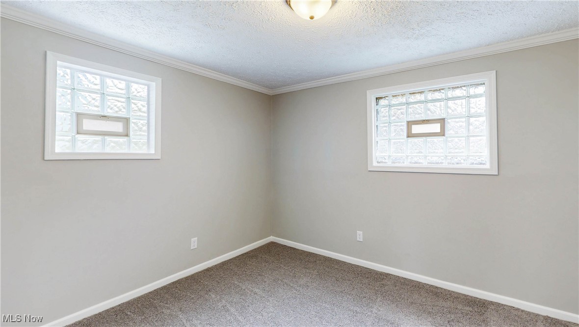 1363 Winhurst Drive, Akron, Ohio image 39