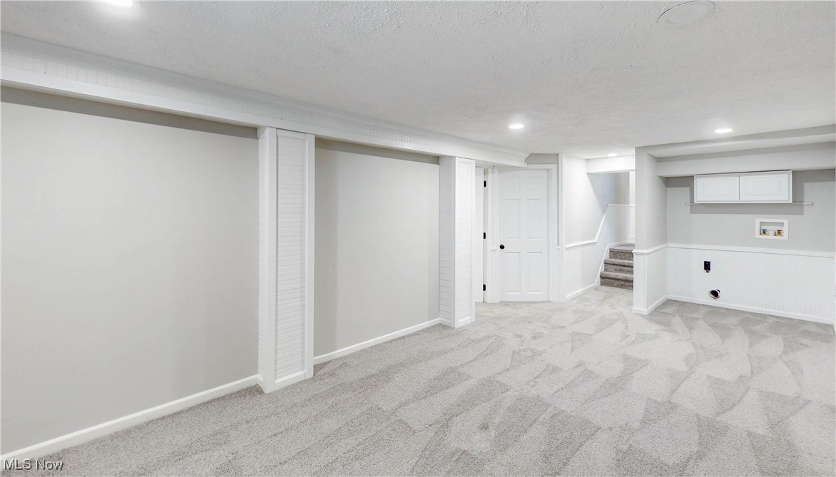 1363 Winhurst Drive, Akron, Ohio image 30