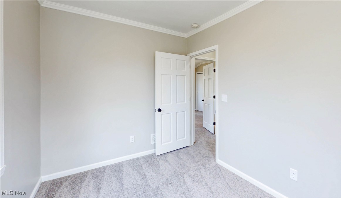 1363 Winhurst Drive, Akron, Ohio image 18