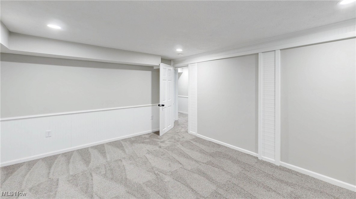 1363 Winhurst Drive, Akron, Ohio image 32