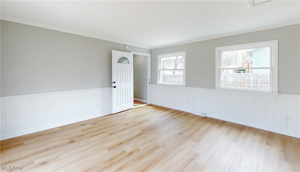 1363 Winhurst Drive, Akron, Ohio image 17