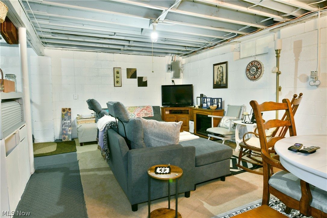 Niles Board/Trade Add - Residential