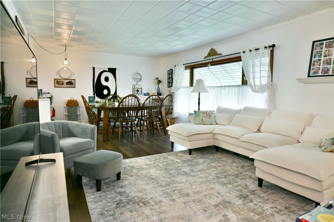 Niles Board/Trade Add - Residential