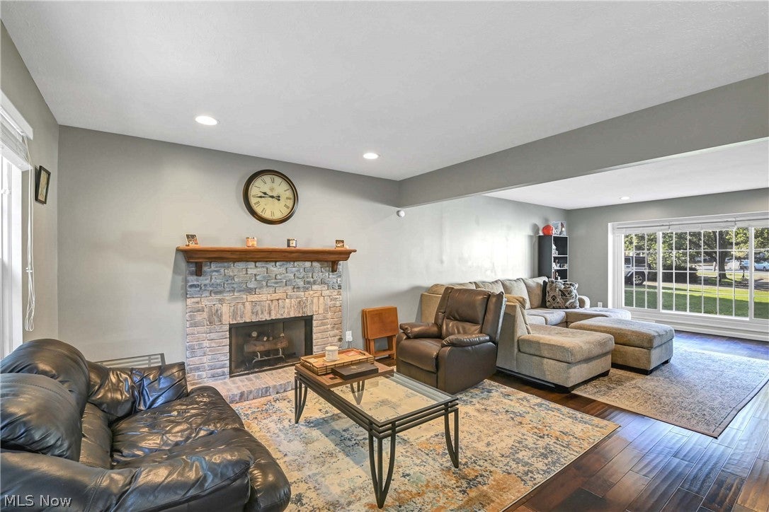 4421 W 11th Street