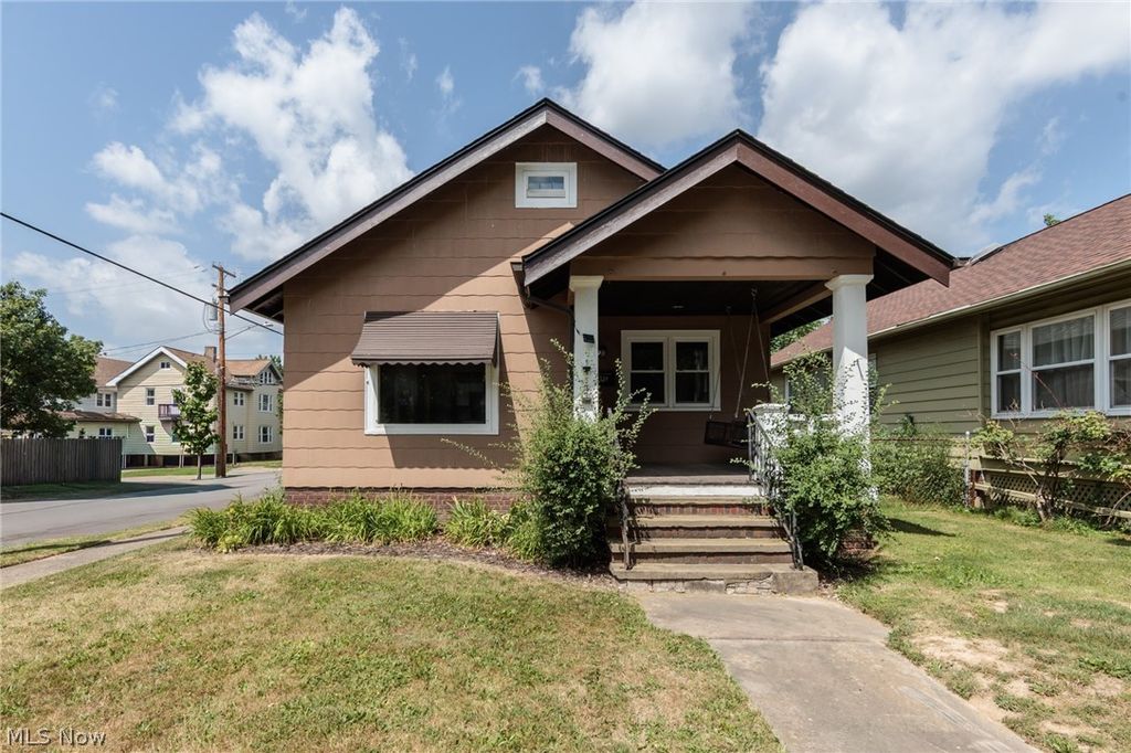 Photo of 3534 W 123rd Street, Cleveland, OH 44111 (MLS # 5224577)