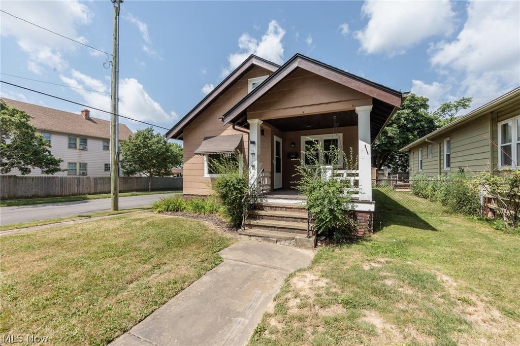 Photo of 3534 W 123rd Street, Cleveland, OH 44111 (MLS # 5224577)