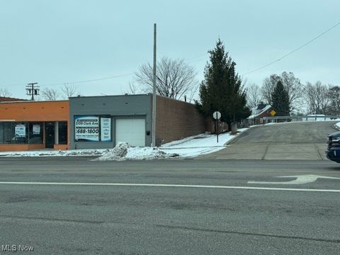 Tiny photo for 5421 Pearl Road, Parma, OH 44129 (MLS # 5178491)