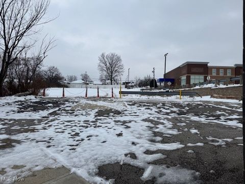 Tiny photo for 5421 Pearl Road, Parma, OH 44129 (MLS # 5178491)