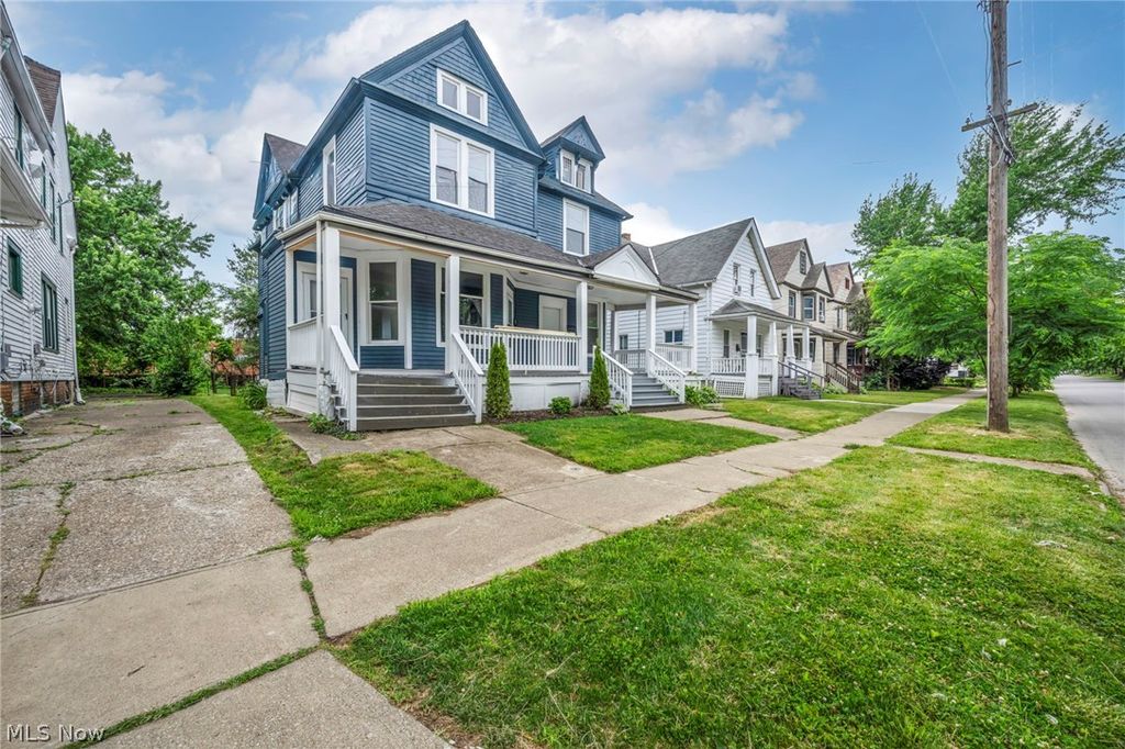 Photo of 2609 Mapledale Avenue, Cleveland, OH 44109 (MLS # 5220828)